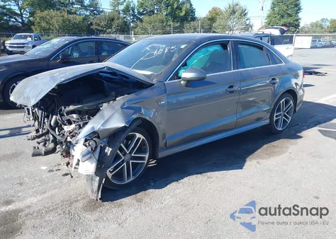 2018 Audi A3 2.0T Premium/2.0T Tech Premium z USA, uszkodzony, nr VIN WAUGUGFF1J1051085